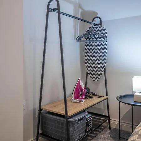 Luxury Apt I Long Stays Leeds City I Accommodate 4 Guest Apartment Leeds (West Yorkshire)