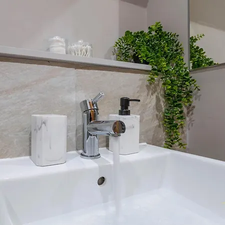Luxury Apt I Long Stays Leeds City I Accommodate 4 Guest Apartment Leeds (West Yorkshire)