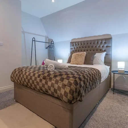 Luxury Apt I Long Stays Leeds City I Accommodate 4 Guest Leeds (West Yorkshire)