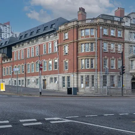 Apartment Luxury Apt I Long Stays Leeds City I Accommodate 4 Guest *
